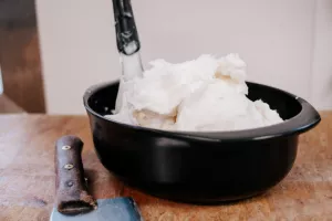 Smout, smeermiddel van de zintuigen.