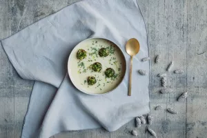 Witloofsoep met grotchampignons en Petit Gris de Namur