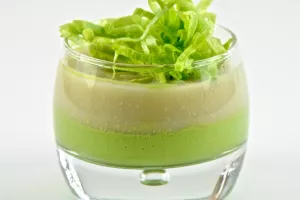 Grondwitloofsoep met Kropsla en Gerookte Sprot