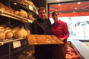 Splitwafels en boullie met mosterdsaus erkend als Vlaams traditioneel streekproduct.