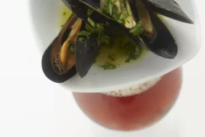 Spéciale Belge Ale met mosselen in sausje van waterkers en Leuvense mosterd 