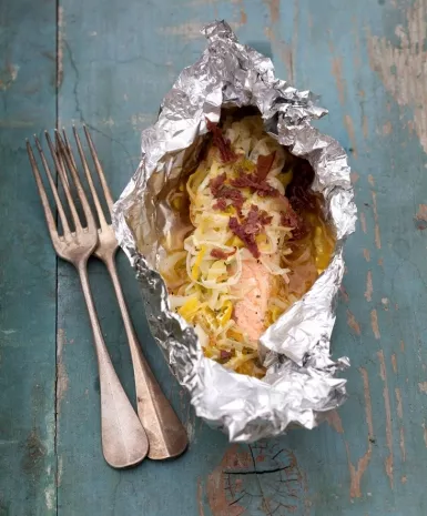 Zalmpapillote met Spéciale belge Ale en gerookt paardenvlees Streekproduct.be