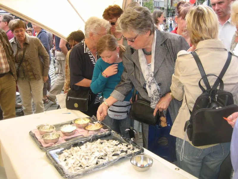 Vlaamse opgelegde zure haring - bollekes feesten Streekproduct.be